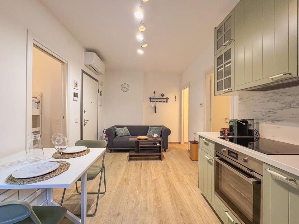 Relax e stile a Civitanova Marche by Host Hero Apartment in Civitanova Marche