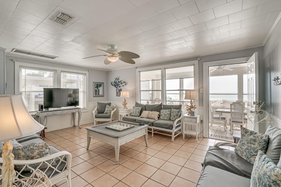 'Two by Sea' Beachfront Private Home w/ Courtyard! House in Panama City Beach
