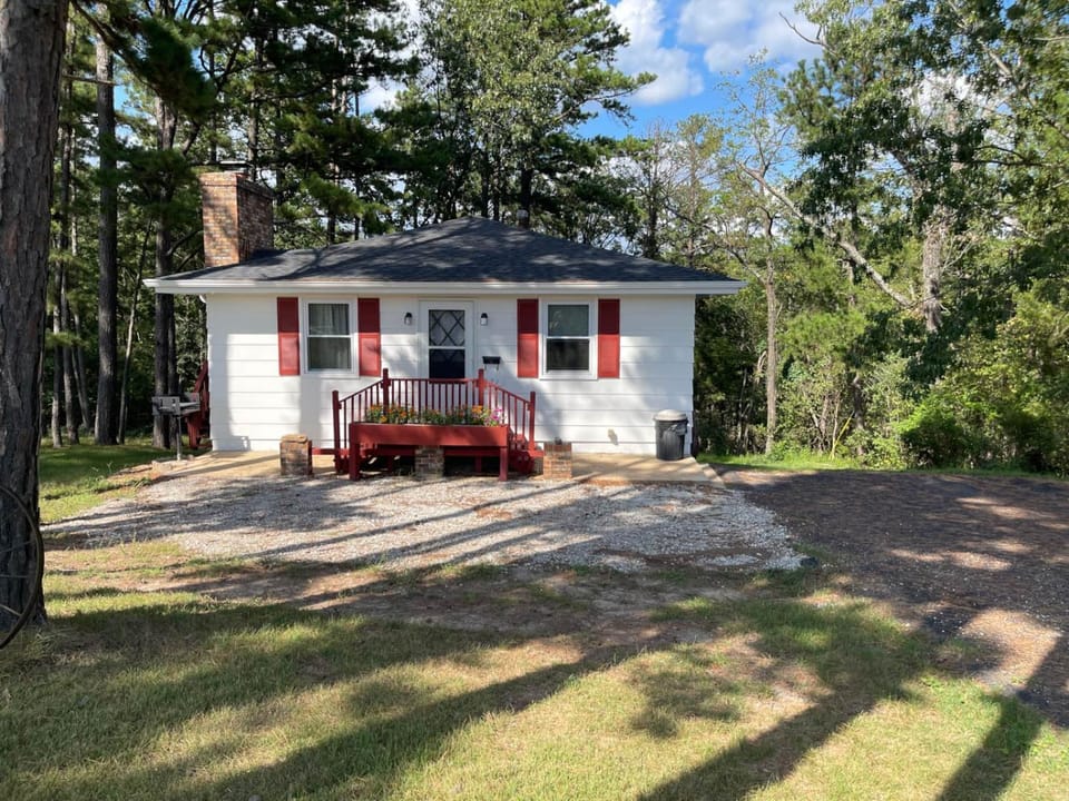 Private Lake Farm Retreat - 5 Homes - 1hr from STL House in Ozark Mountains
