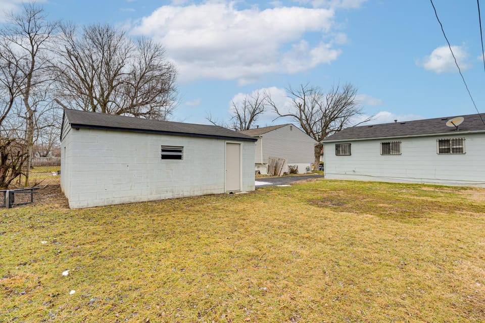 6 Mi to Downtown Columbus: Quiet Home w/ Yard House in Ohio