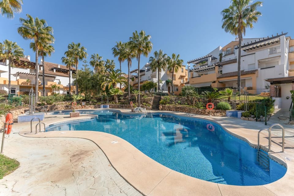 Property building, Swimming pool