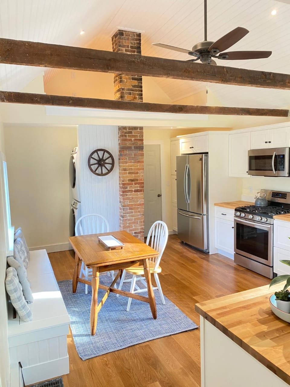Duplex Farmhouse Rental Walk to Downtown House in Arundel