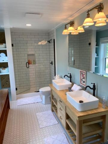 Duplex Farmhouse Rental Walk to Downtown House in Arundel