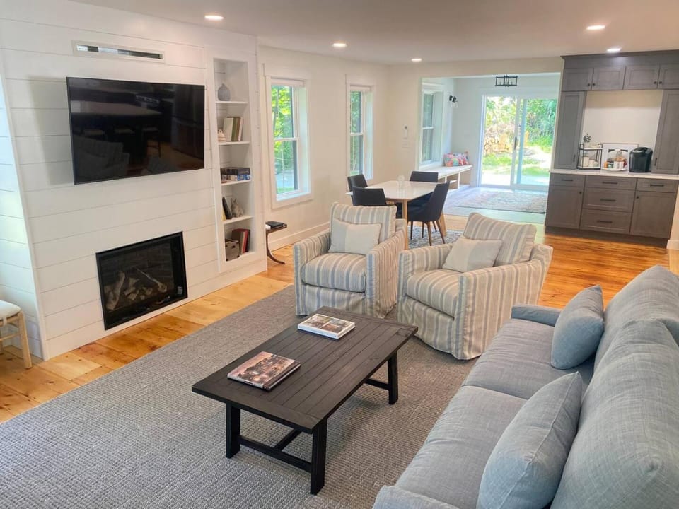 The Timeless Retreat Close Kennebunkport House in Arundel