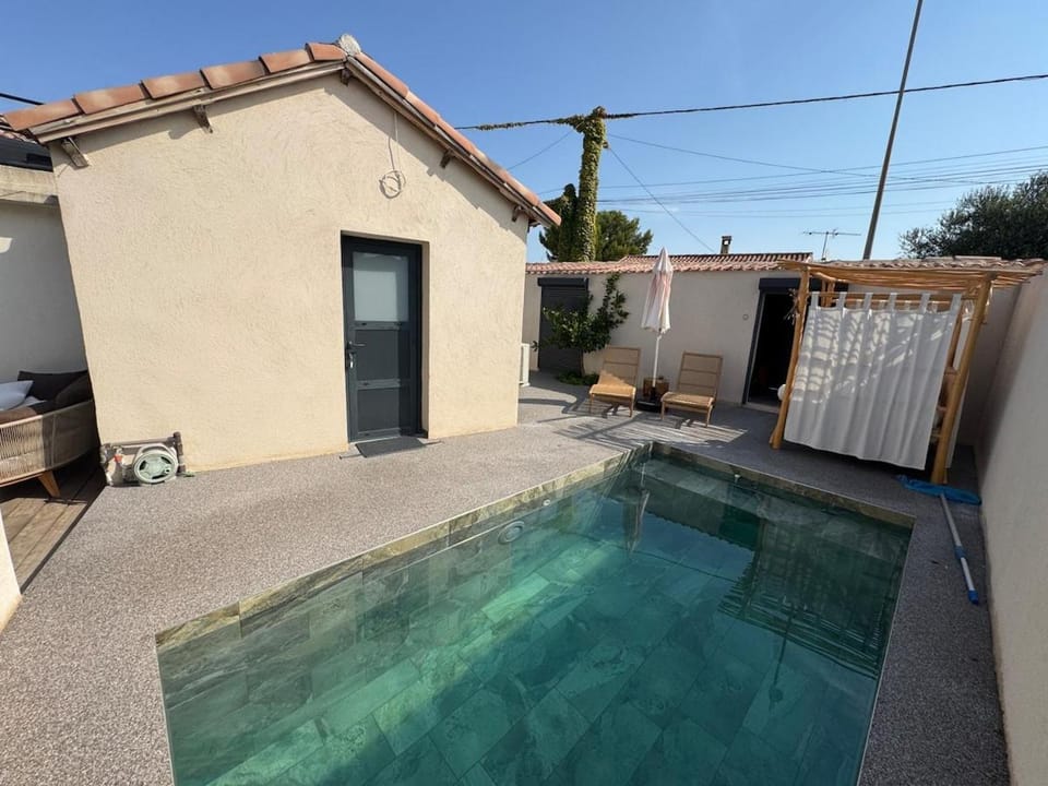 DIGITONE BY GATES Studio cosy et chambre avec piscine au sel pour 4 Apartment in Marignane