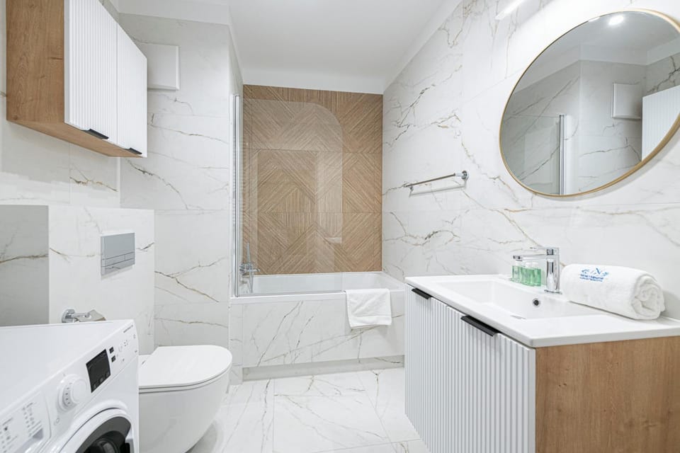 Bathroom, Bath, towels