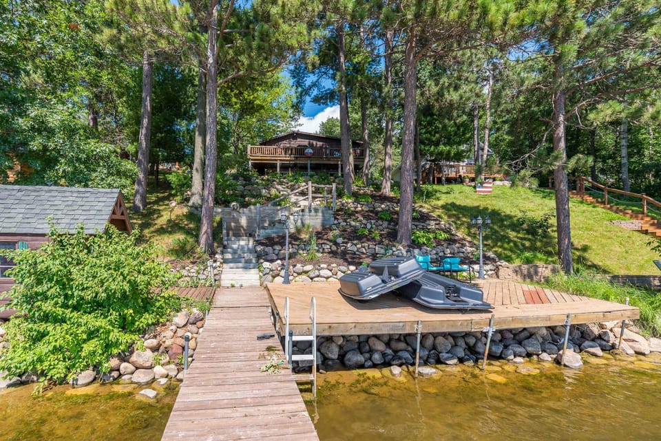 Waterfront Cabin with Bunkhouse Cabin in Pequot Lakes