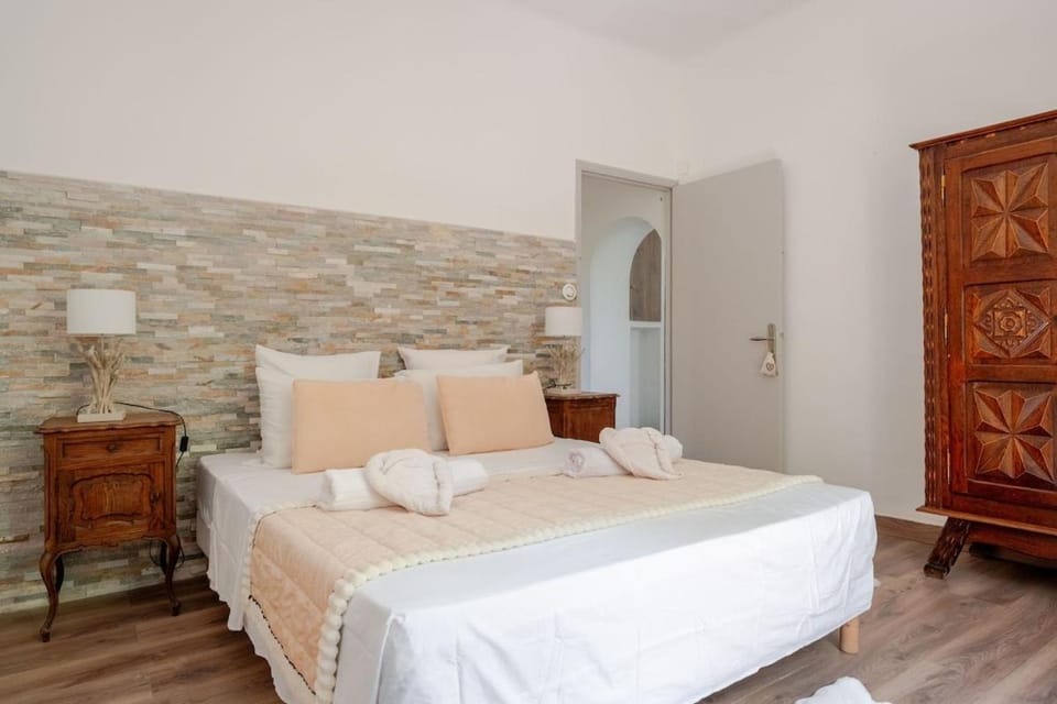 Villa provencale chic avec piscine privee Apartment in Avignon