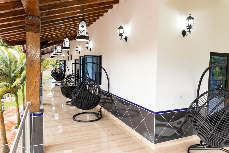 Balcony/Terrace, Area and facilities