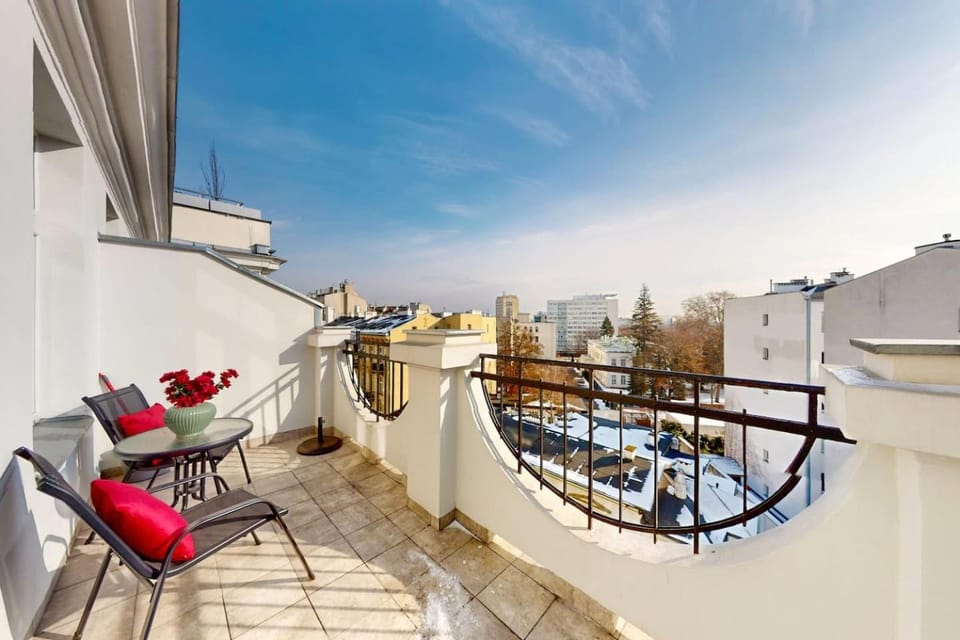 MOKO55 Studio with Terrace City Center Apartment in Warsaw