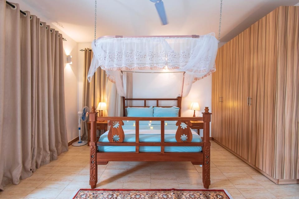 Diani Luxe Villa spacious studio suite with private kitchen, 600m from the beach Apartment in Kenya