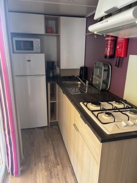 Le Cocon Landais Campground/ 
RV Resort in Capbreton