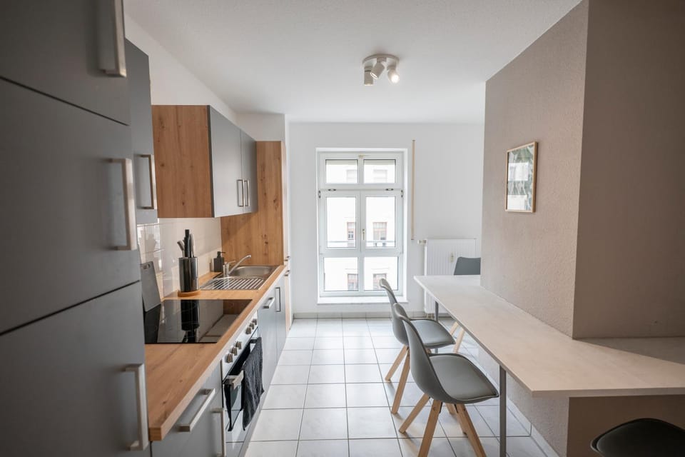 Seating area, kitchen