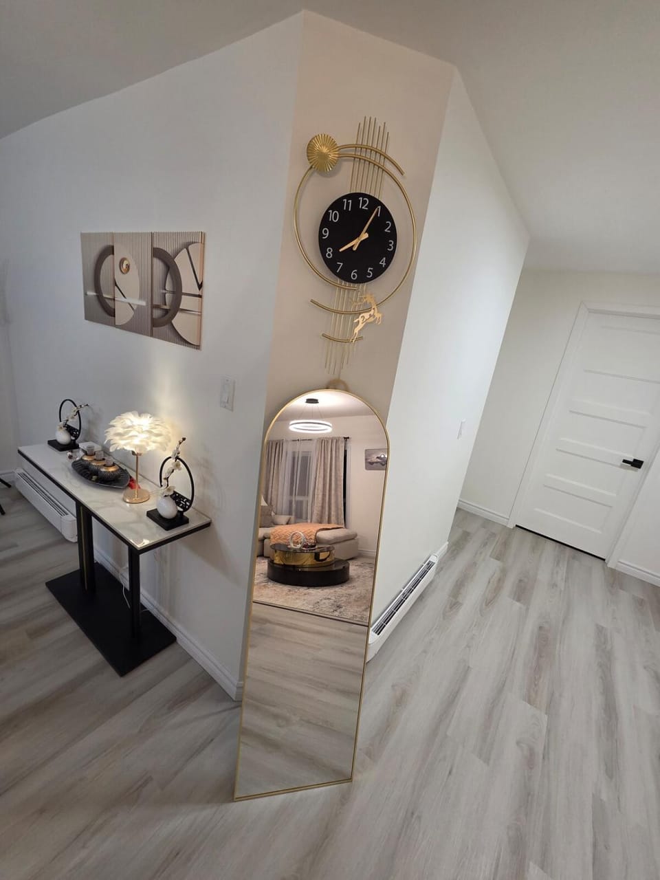 Modern oasis in the heart of Roberval Apartment in La Tuque