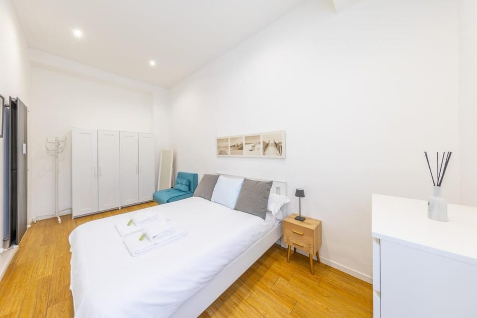 City Stay Bright and elegant apartment with WiFi Apartment in Milan