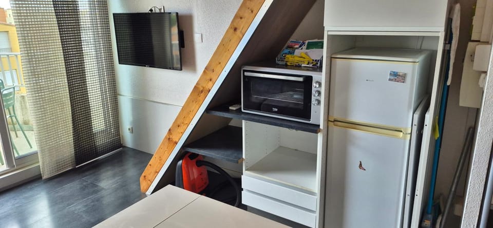 Port Dauphin 92, Studio mezzanine climatisé, vue Centre Port Apartment in Agde