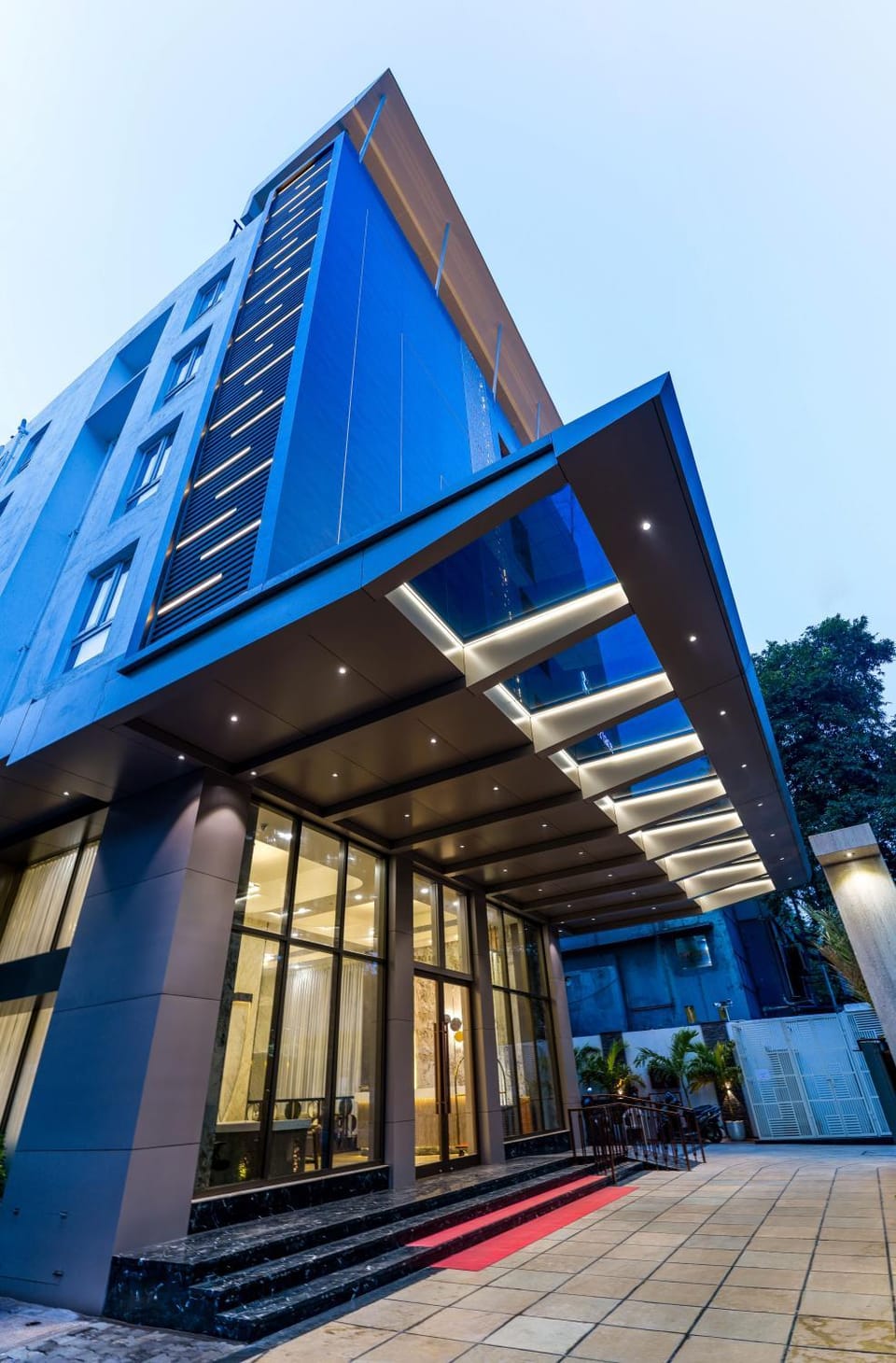 Property building, Facade/entrance