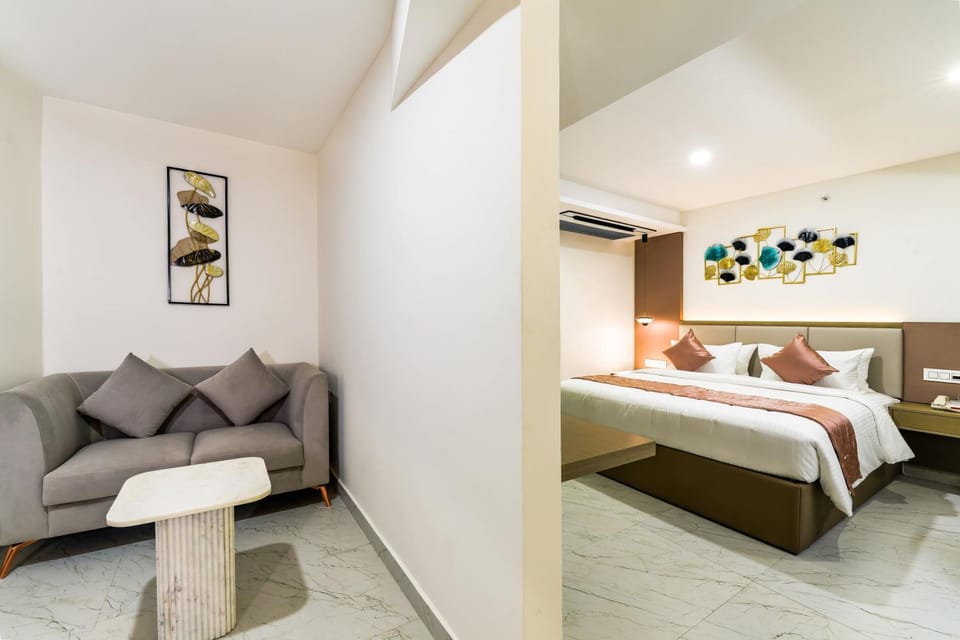 Bed, Living room, Photo of the whole room, Bedroom, air conditioner