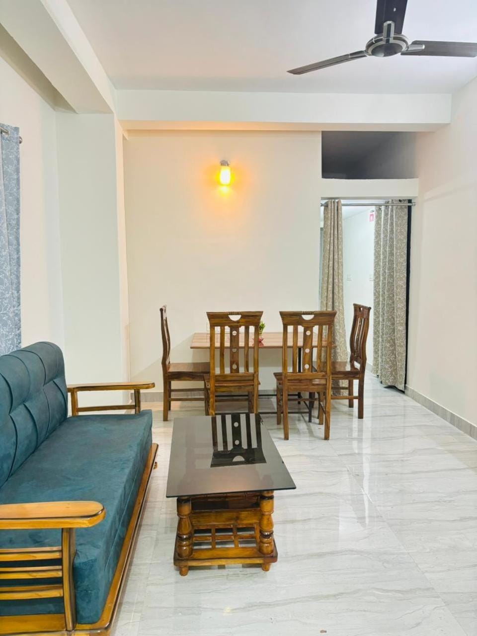 Living room, Dining area