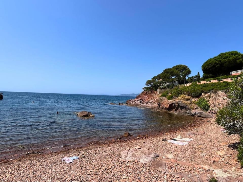 Duplex 6 personnes à 2 min de la mer avec parking Apartment in Saint-Raphael