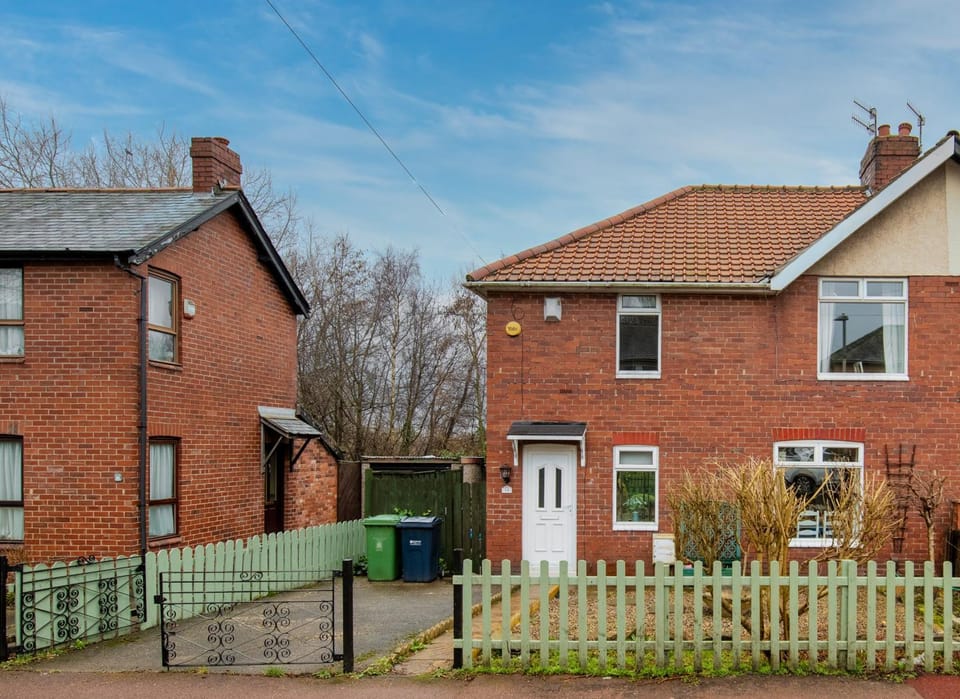 Entire house in Gateshead, Sleep 5,Garden, Parking Apartment in Gateshead