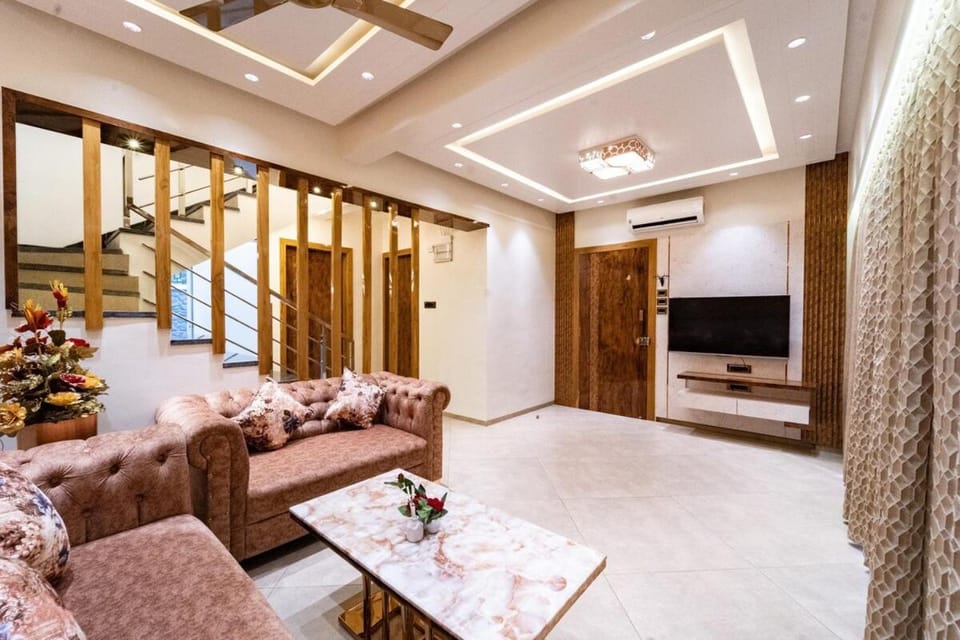 Luxury 3 BHK Villa With Pool and Hot Jacuzzi Villa in Lonavla