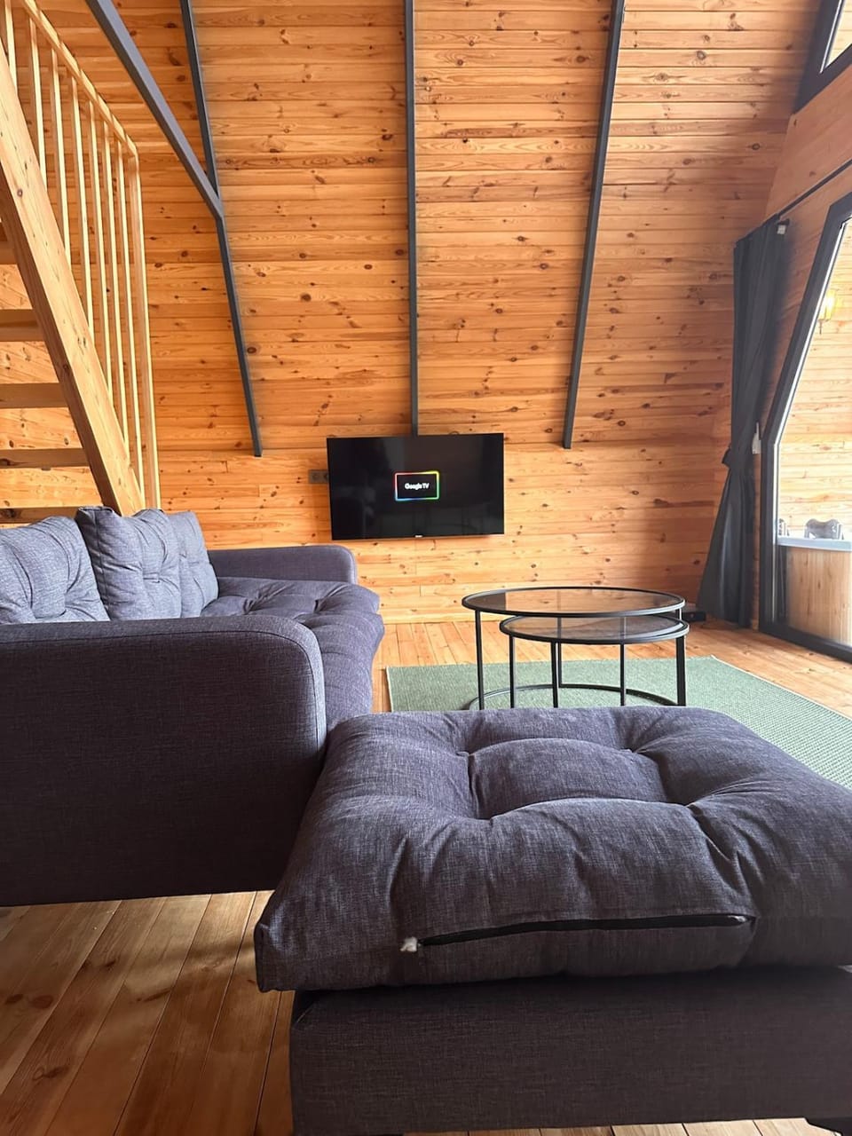 TV and multimedia, Living room, Seating area