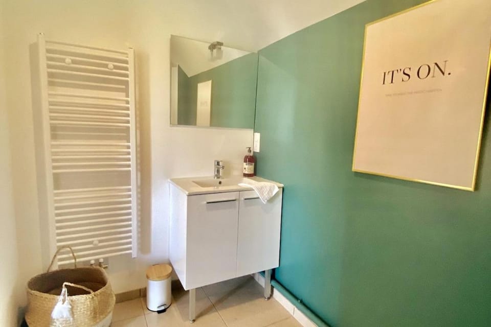 Appartement Vue Château - parking privé - 80m2 - Vaugueux Caen Apartment in Caen