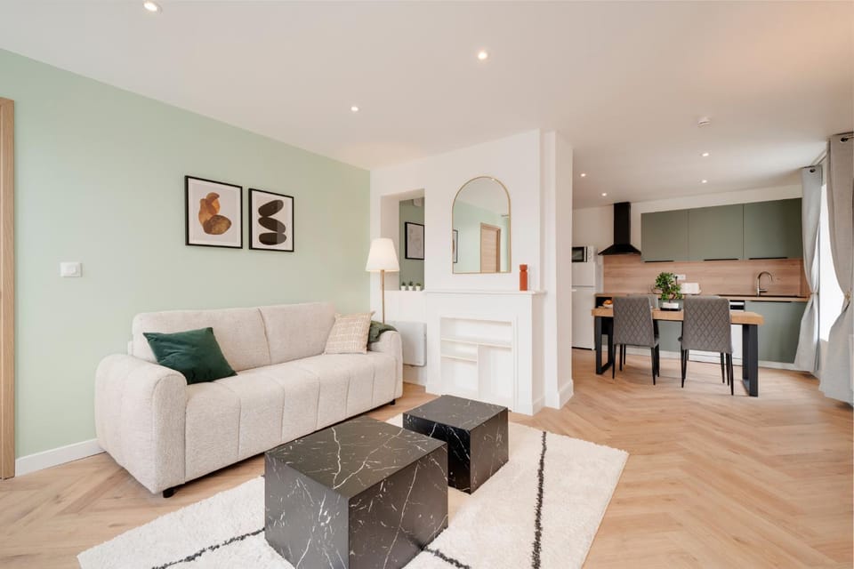 Living room, Seating area