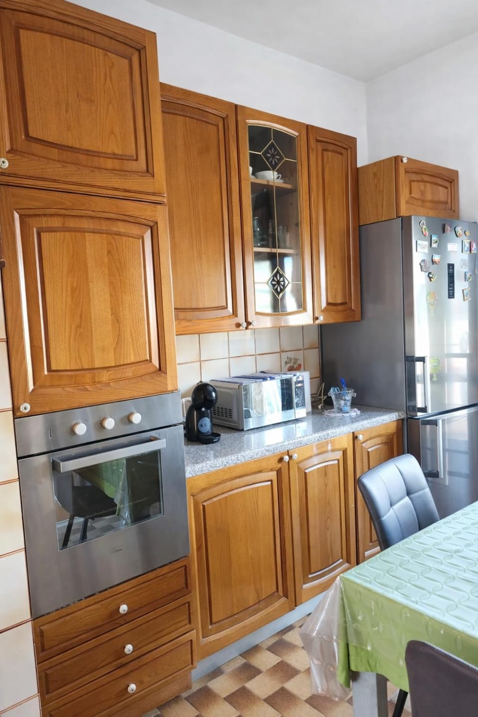 Kitchen or kitchenette, oven