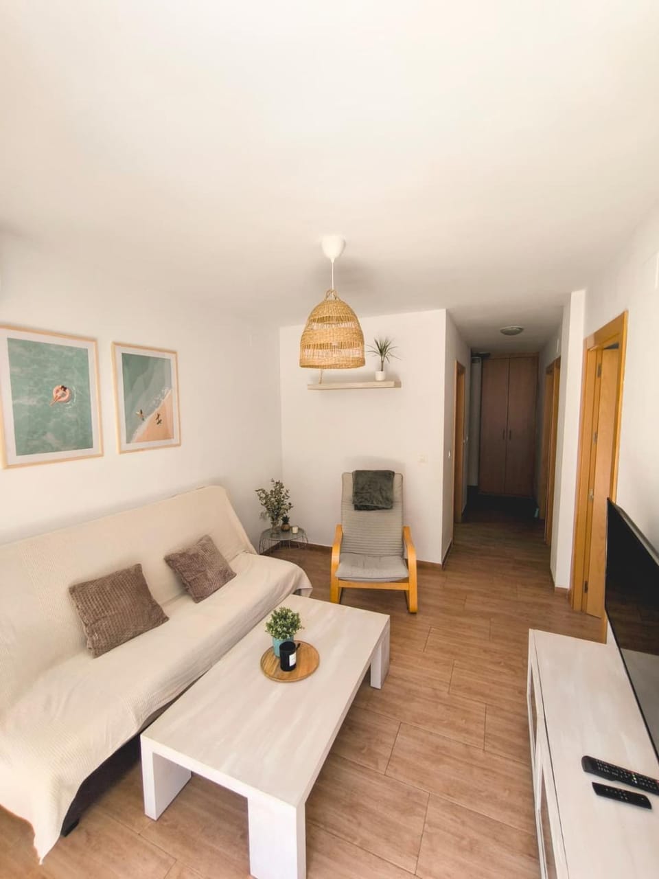Communal lounge/ TV room