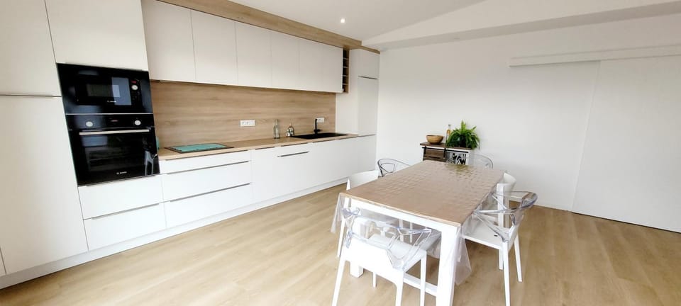 Property building, Kitchen or kitchenette, Living room