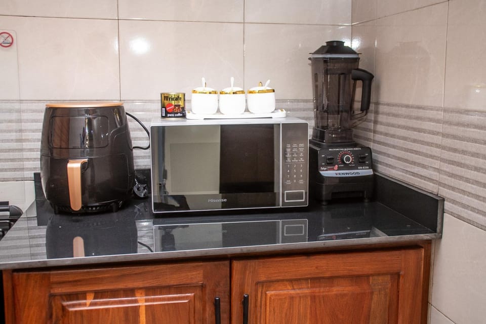 Coffee/tea facilities, microwave, kitchen, kitchen