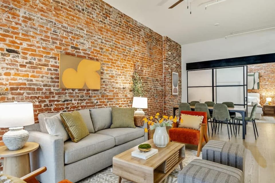 Cozy & Historic Old City 2 Bedroom - Sleeps 5 Apartment in Philadelphia