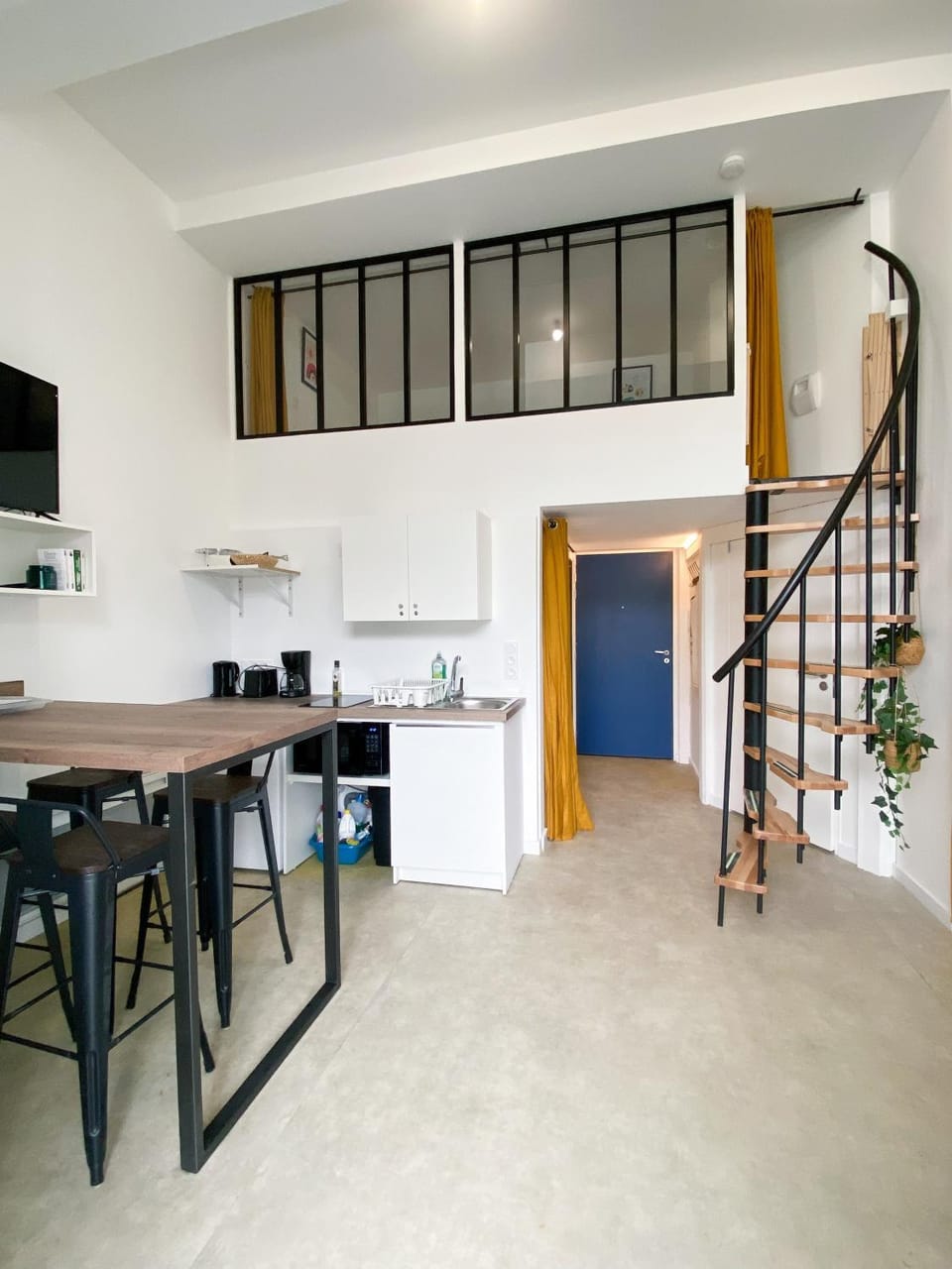 Property building, Living room