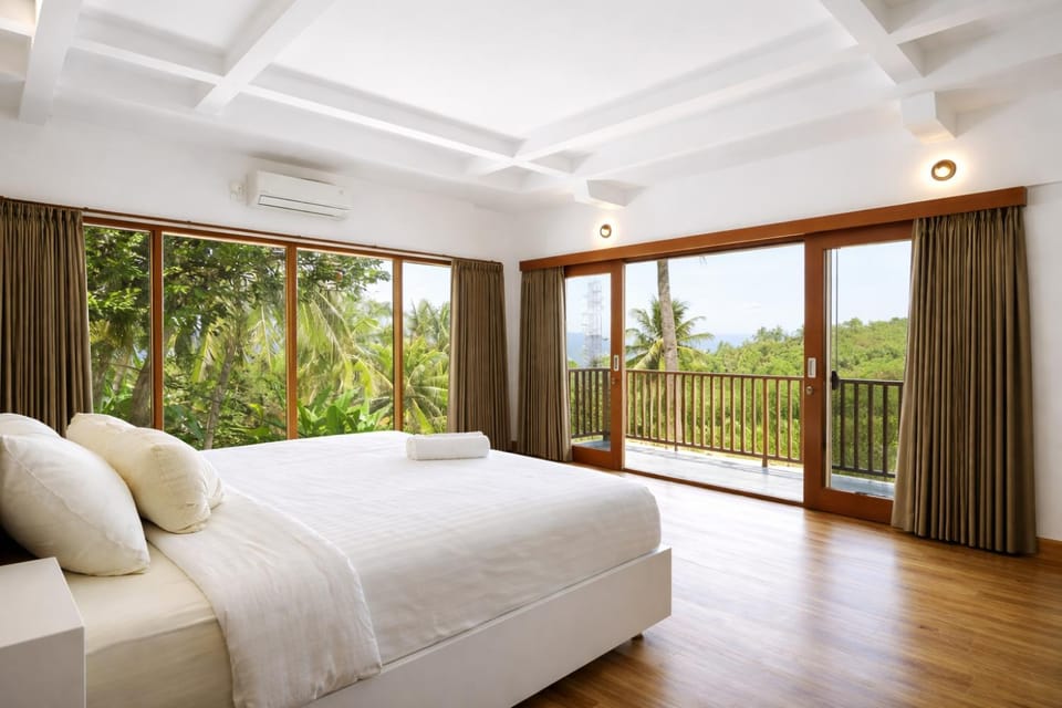Bed, Natural landscape, Garden, View (from property/room), Balcony/Terrace, Photo of the whole room, Bedroom, Garden view, air conditioner