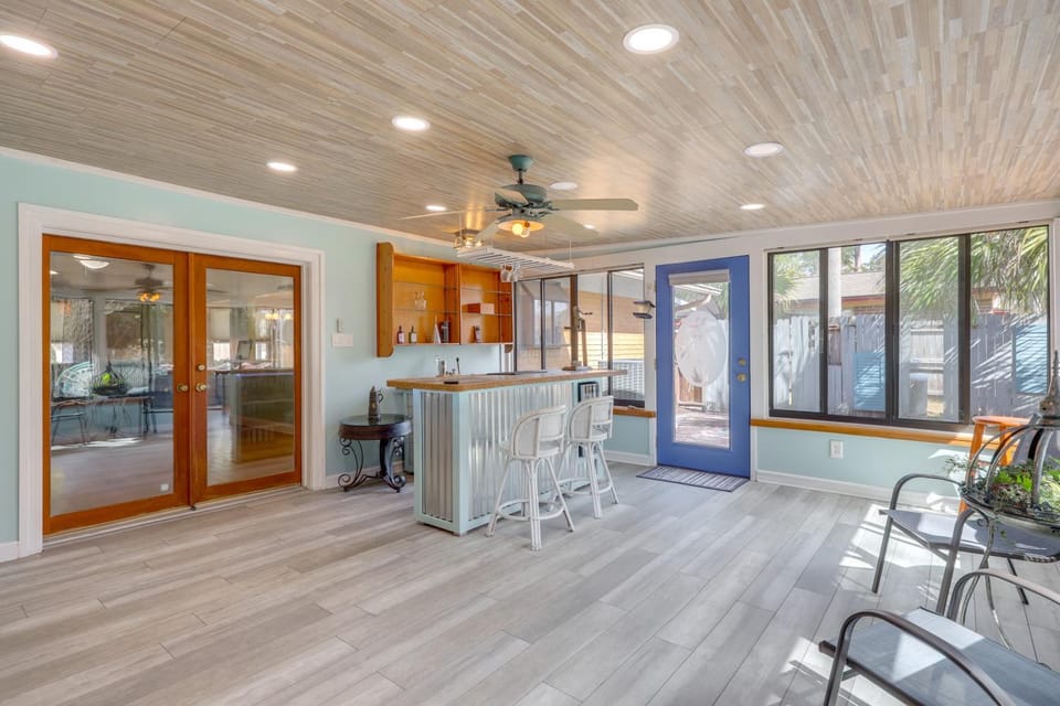 Sunroom & Spacious Yard! Family Gem in Orange Park House in Orange Park