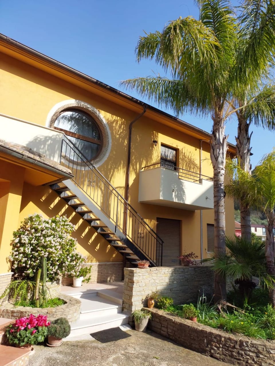 Property building, Garden view