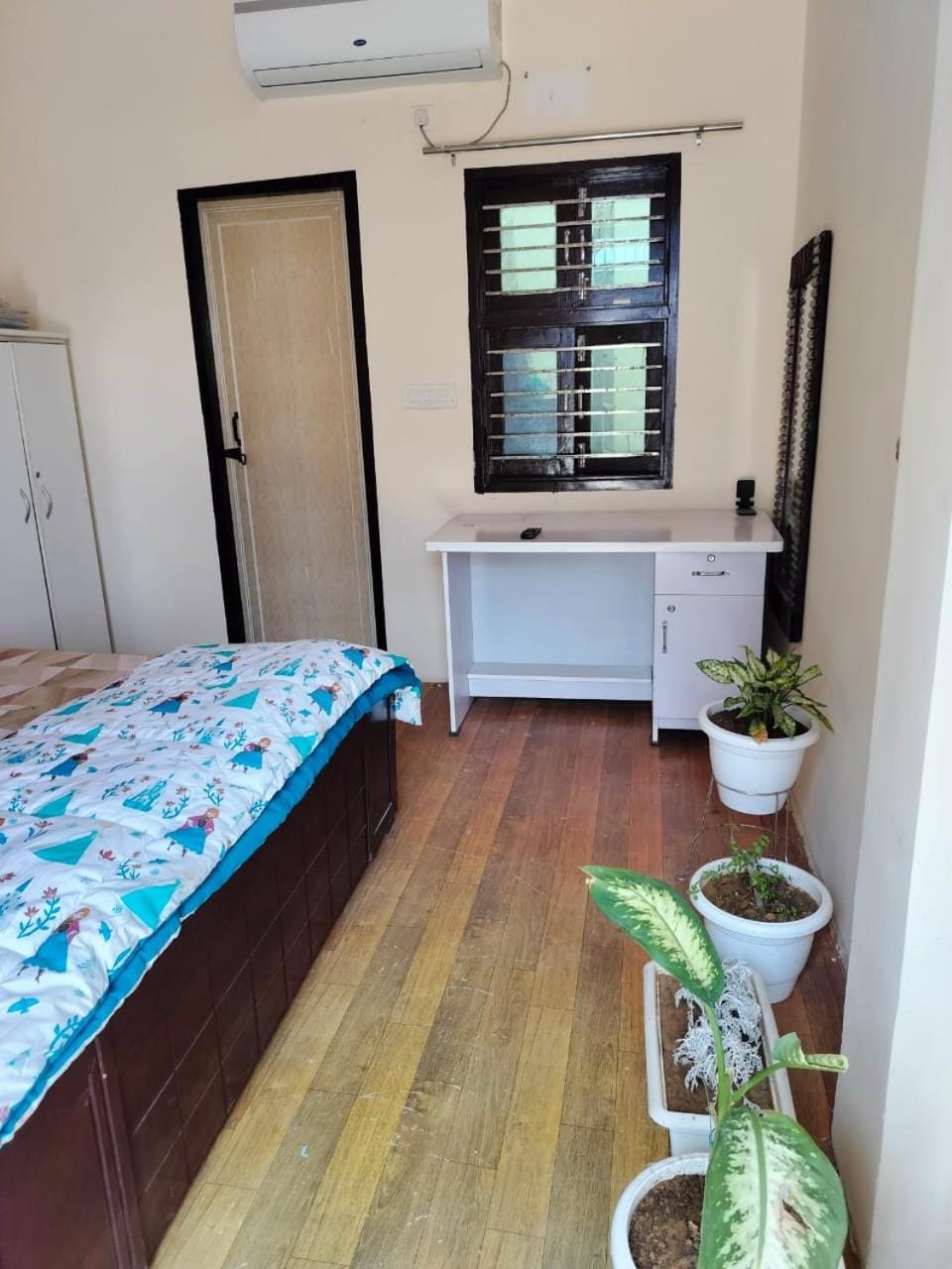 Raghav Rooms Country House in Gurugram