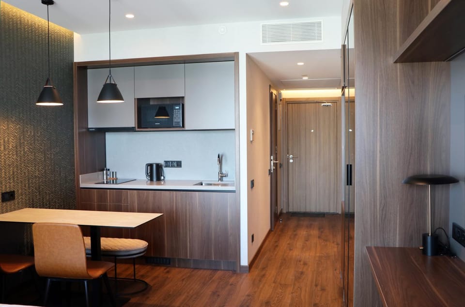Kitchen or kitchenette