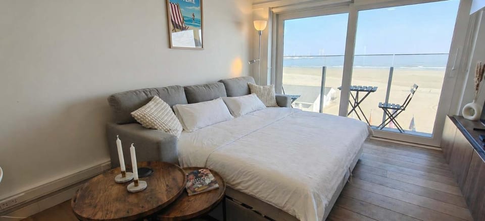 Zeezicht studio met aparte slaaphoek Apartment in Knokke-Heist