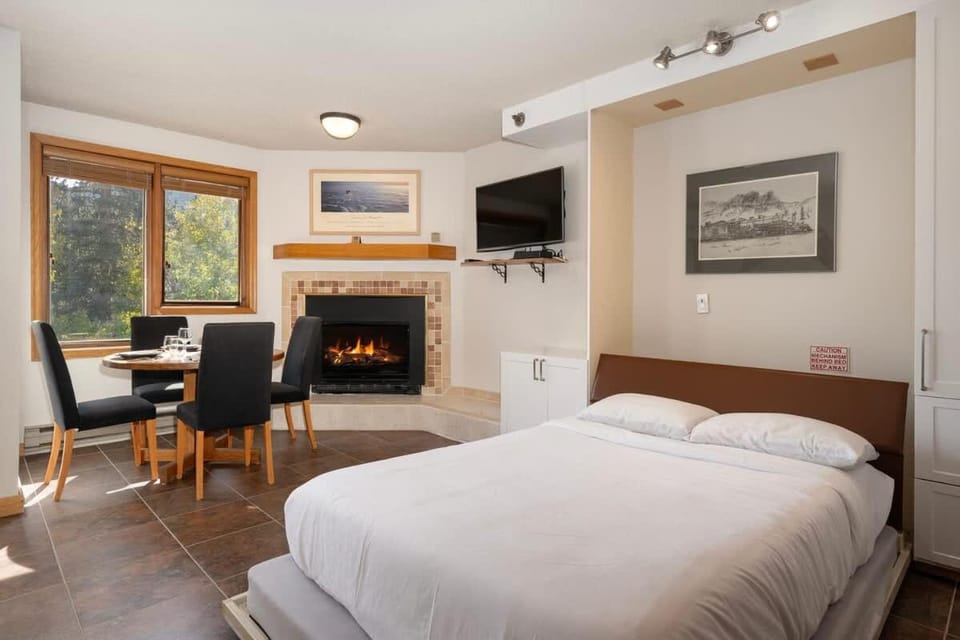 Ski-in Ski-Out Winter Park Condo Apartment in Winter Park