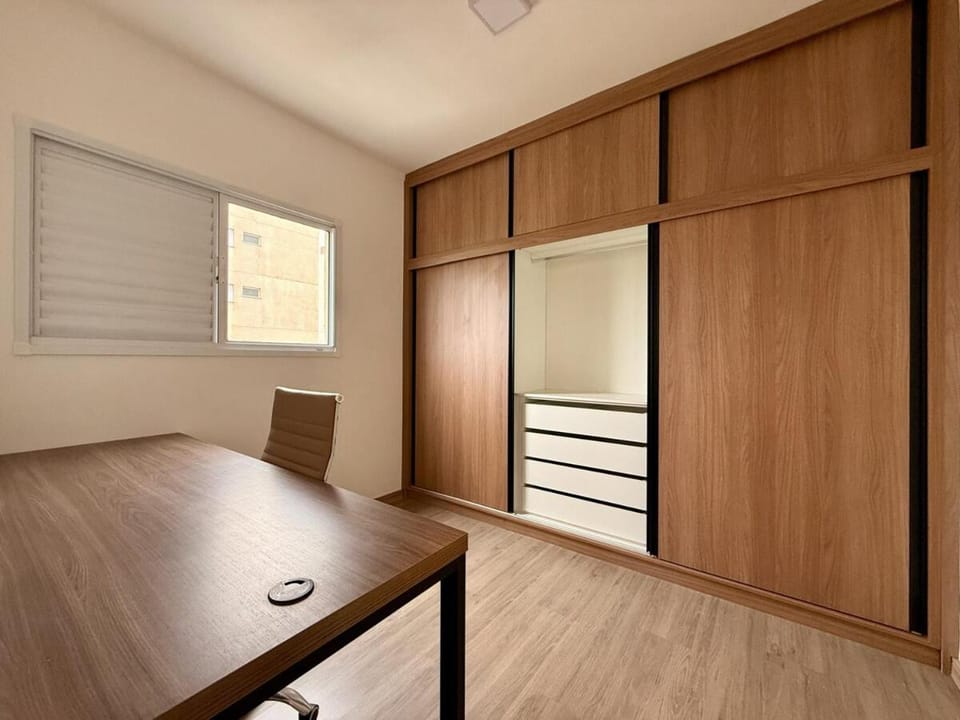 Area and facilities, wardrobe