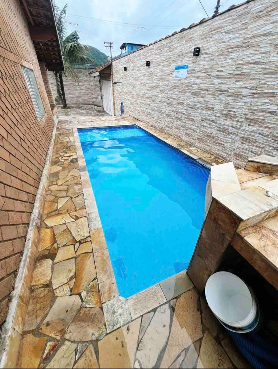 Alugo casa com piscina em Mongaguá SP House in Itanhaém