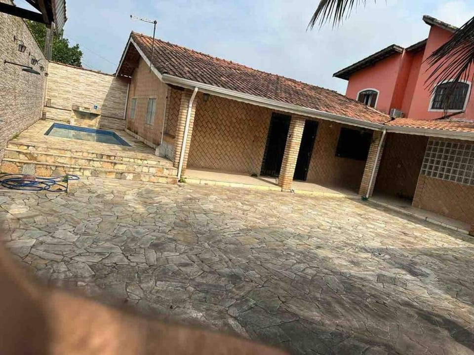 Alugo casa com piscina em Mongaguá SP House in Itanhaém
