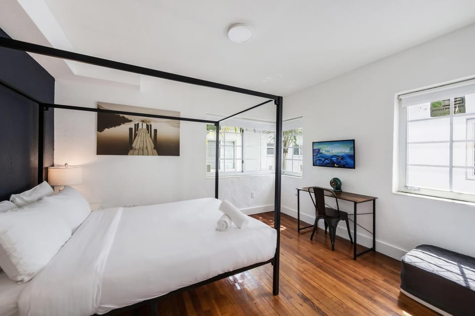 Bed, Bedroom