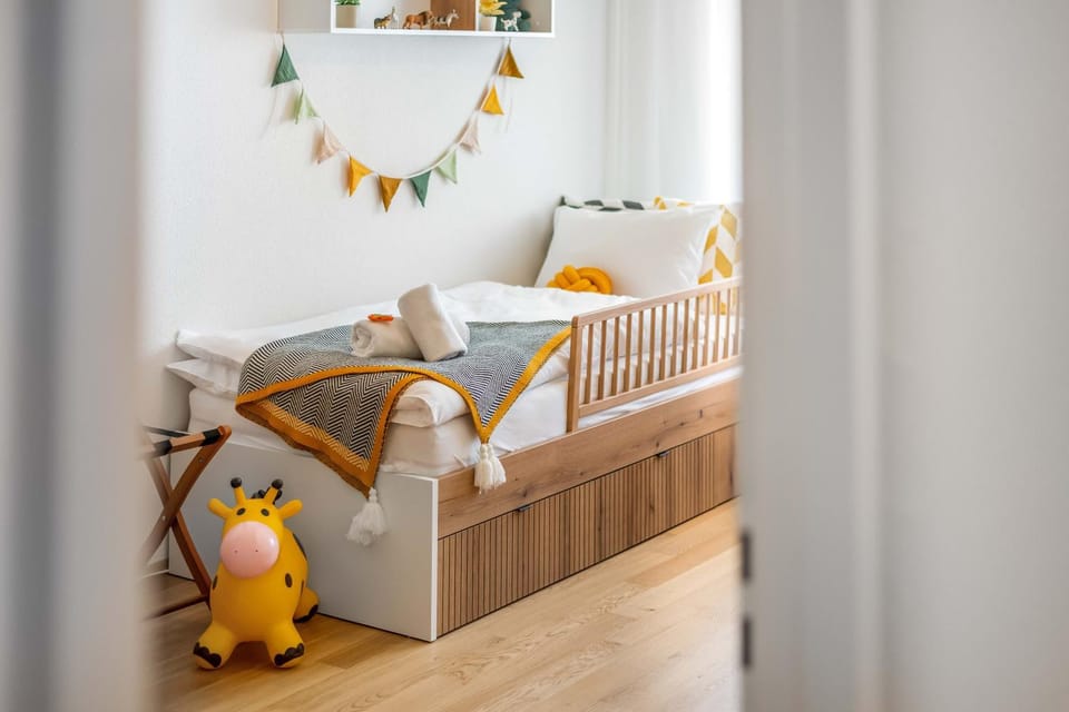 Bedroom, children