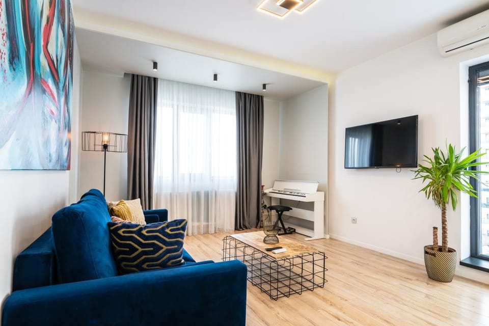 TV and multimedia, Living room, Seating area, air conditioner