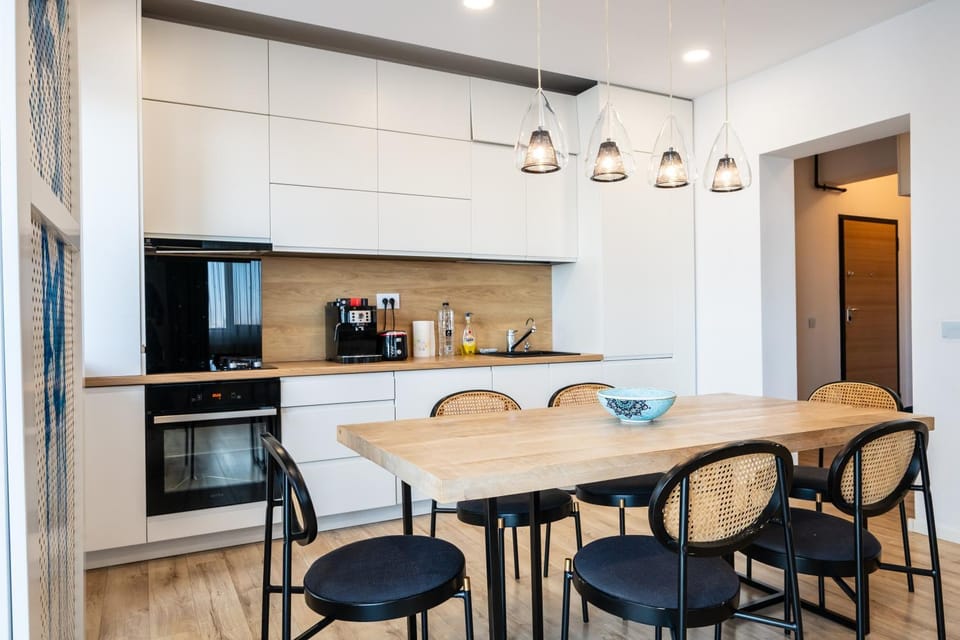 Kitchen or kitchenette, Living room, Dining area