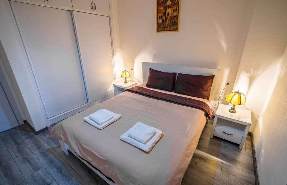 Bed, Bedroom, wardrobe